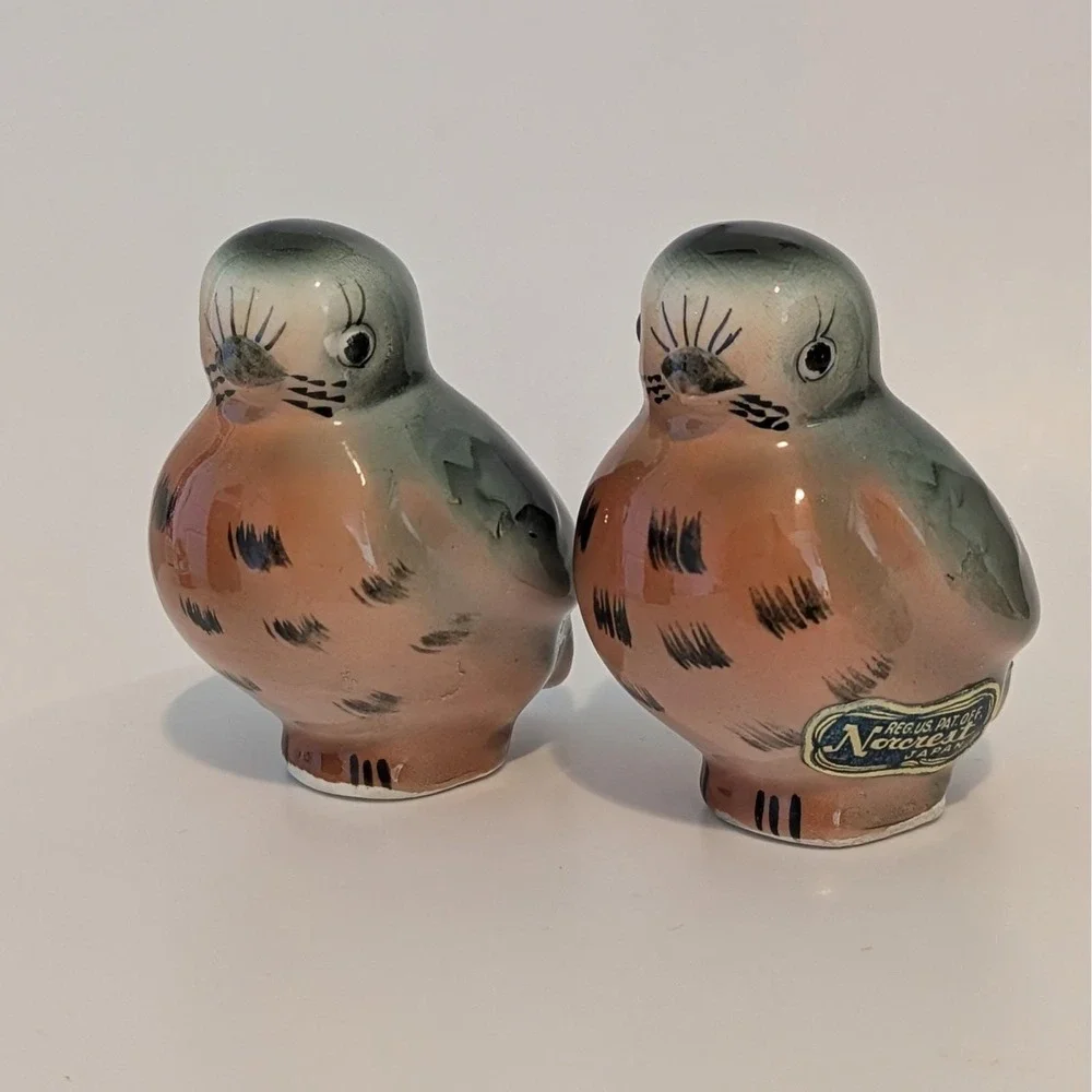Vintage Norcrest Robin Bird Salt And Pepper Shakers. Made In Japan